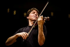 Le violoniste virtuose américain Joshua Bell se produira au concert « Fantastique !», l’Opéra Hô Guom, à Hanoi. Photo: sunsymphony.vn