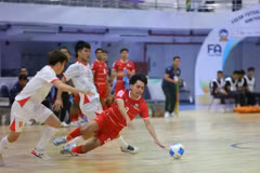 Les Vietnamiens trébuchent sur l'obstacle indonésien lors du Championnat de futsal de l’ASEAN 2026. Photo : Dantri