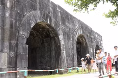 La citadelle de la dynastie des Hô est la plus grande et de la plus originale citadelle en pierre de toute l’Asie du Sud-Est, laquelle est, de surcroît, l’une des mieux conservées de toute l’Asie. Photo: VNA