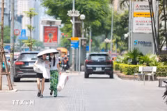 Des temps chauds et secs dominent les conditions météorologiques, plusieurs régions enregistrant des températures supérieures à 38°C. Photo: VNA