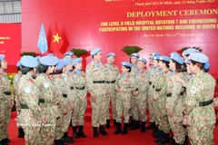 Lors d'une cérémonie de départ des Casques bleus vietnamiens. Photo: VNA