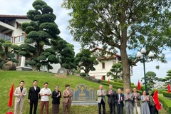 La cérémonie de reconnaissance de 12 arbres anciens comme arbres patrimoniaux du Viêt Nam s'est déroulée dans le quartier de Vu Ninh, province de Bac Ninh. Photos : gracieuseté de la province de Bac Ninh