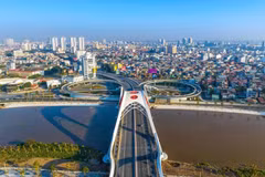 Hai Phong a investi ces dernières années dans les infrastructures et la réforme administrative pour attirer des investissements importants. Photo: vneconomy.vn