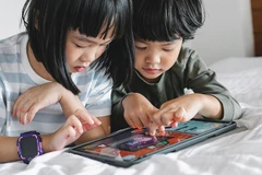 À l’ère de la technologie numérique, s’unir pour créer un cyberespace sûr pour les enfants n’est pas seulement une préoccupation du Vietnam mais aussi du monde entier. Photo: Asurion