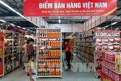 Un magasin de proximité à Ly Nhân, dans l’ancienne province de Hà Nam. Photo : VNA