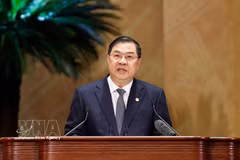 Le vice-Premier ministre permanent Pham Gia Tuc s'adresse au 11e Congrès national du Front de la Patrie du Vietnam (FPV) pour le mandat 2026-2031, à Hanoi, le 12 mai. Photo: VNA