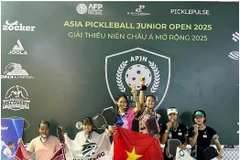 Jolie Lam et Sophia Phuong Anh sacrées championnes en double filles U18 à l’Open d’Asie de pickleball junior 2025. Photo : baovanhoa.vn