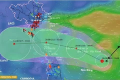 La dépression tropicale se déplace vers le Centre du Vietnam et devrait se transformer en tempête. Photo : VNMDS