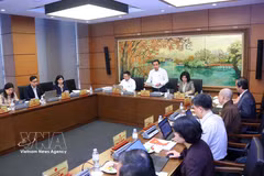 Débat en groupe sur le projet de résolution de l'Assemblée nationale sur certains mécanismes et politiques de percée pour le développement de la culture vietnamienne. Photo : VNA