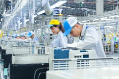 Le Vietnam a enregistré environ 10,98 milliards de dollars d’IDE au premier trimestre de cette année, soit une hausse de 35% en glissement annuel. Photo d'illustration: vnbusiness.vn