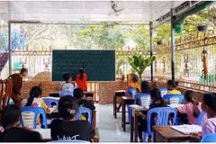 Les enceintes des pagodes de la province d’An Giang deviennent des salles de classe gratuites pour les enfants khmers. Photo: baoangiang.com.vn
