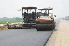 Les projets de transport clés doivent respecter le calendrier. Photo : VietnamPlus