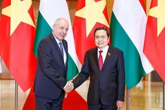 Le président de l’Assemblée nationale Trân Thanh Mân (à droite), et le président hongrois Sulyok Tamas, à Hanoi, le 28 mai. Photo : VNA