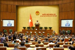 Le président de l’Assemblée nationale Trân Thanh Mân s’adresse à la séance d’ouverture de la 9e session extraordinaire de la 15e législature. Photo : VNA