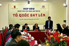 Conférence de presse sur l’organisation de la 23e Journée de la poésie vietnamienne. Photo : TTVH