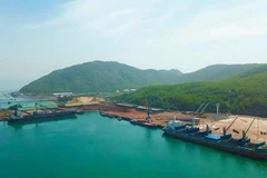Le quai n°3, de 225 mètres de longueur, peut accueillir des navires de 45 000 DWT, avec une capacité de 2,15 millions de tonnes de marchandises par an. Photo : baohatinh
