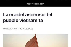 Capture d'écran de l'article, intitulé « La era del ascenso del pueblo vietnamita » (L'ère de l'essor du peuple vietnamien) sur Reporte Asia. Photo: VNA