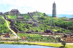 Le site touristique Bai Dinh à Ninh Binh. 