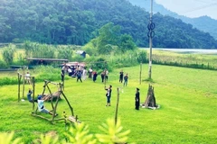 Tuyên Quang, connue pour ses paysages majestueux et la richesse culturelle de ses minorités ethniques, entend développer le tourisme communautaire, faisant de cette richesse un atout durable pour la province. Photo: NDEL