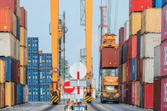 Le Vietnam compte 17 ports intérieurs à conteneurs répartis dans 12 provinces et villes relevant du pouvoir central. Photo d'illustration: VNA