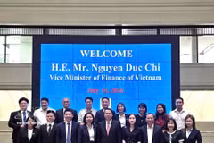 La délégation du ministère vietnamien des Finances au Japon, le 14 juilet. Photo: SSC