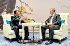 Le Premier ministre Pham Minh Chinh (à gauche) et le Premier ministre cambodgien Hun Manet, à Tianjin, le 1er septembre. Photo : VNA