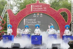 Le Festival international du thé de Huê 2025 vise à honorer la culture du thé vietnamienne et à favoriser le dialogue entre les artisans et les producteurs de thé du Vietnam et de l’étranger. Photo : tcdulichtphcm.vn