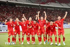 L'équipe U23 du Vietnam est devenue la première équipe de l'histoire du tournoi à remporter trois titres régionaux consécutifs. Photo : VFF/VNA