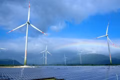 Le Vietnam possède la capacité photovoltaïque installée la plus étendue d’Asie du Sud-Est. Photo: VNA