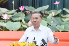 Le secrétaire général du Parti, Tô Lâm, s’exprime lors de la séance de travail, à Hô Chi Minh-Ville, le 18 juin. Photo : VNA