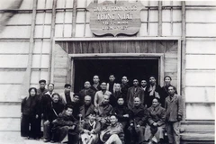 Le président Hô Chi Minh et les délégués du Congrès national unifié de Viêt Minh – Liên Viêt. Photo d’archives