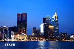 Hô Chi Minh-Ville connaît une évolution notable dans la structure des flux d'investissements directs étrangers (IDE), avec l'émergence de projets d'envergure dans les secteurs des centres de données, des infrastructures numériques et de la fintech. Photo : VNA