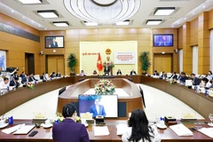 Le président de l'Assemblée nationale, Trân Thanh Mân, président du Conseil électoral national, s'exprime lors de la conférence. Photo: VNA