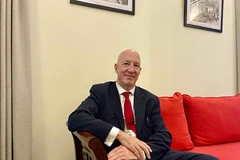 L'ancien ambassadeur britannique au Vietnam, Mark Kent. Photo: The World & Vietnam Report