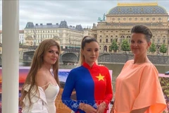 Lors du programme de promotion touristique du Vietnam, intitulé « Tournée touristique du Vietnam en Europe», à Prague, le 27 juin. Photo : VNA