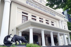 Les statues du taureau et de l'ours devant le siège du HoSE à Hô Chi Minh-Ville. Photo: HoSE