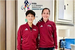 Lê Thi Ly (à gauche) et Hà Thi Phuong ont officié lors de tournois officiels de la FIFA et de l’AFC ainsi que lors de matchs importants. Photo : VFF
