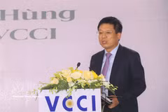 Le président de la Chambre de commerce et d’industrie du Vietnam (VCCI), Hô Sy Hung, s’exprime lors de l’événement. Photo : VNA