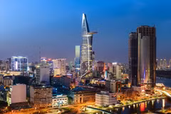 Hô Chi Minh-Ville conserve son rôle de locomotive économique du pays. Photo: vneconomy.vn