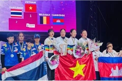 Le Ngoc Nhu Y, membre de l’équipe Vietnam 2, remporte la médaille d’or au Championnat du monde féminin de pétanque 2025. Photo : Département de la culture et des sports de Hô Chi Minh-Ville
