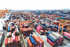 Les entreprises redoublent d’efforts pour mettre en œuvre des mesures adaptées et maintenir la dynamique d’exportation au 4e trimestre. Photo : VNA