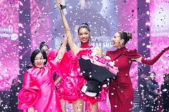 Mai Hoa est sacrée gagnante du concours Vietnam’s Next Top Model 2025. Photo: Comité d’organisation
