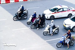 La vague de chaleur actuelle frappe Hanoi, avec des températures atteignant près de 40 °C. Photo : Tien Phong