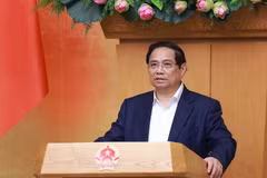 Le Premier ministre Pham Minh Chinh prononce un discours lors de la session du 4 septembre. Photo : VNA