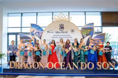 Les candidates à Miss Monde 2026 participeront à diverses activités et épreuves à Hai Phong — deuxième étape de leur séjour au Vietnam. Photo: cafef.vn