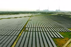Une centrale solaire dans la province de Vinh Long. Photo: VNA
