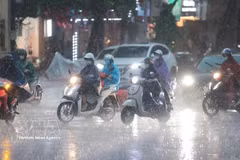 De fortes pluies vont faire leur retour dans le Nord, des orages sont attendus à Hanoi dimanche soir 14 juin. Photo : VNA