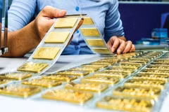 La BEV délivrera des licences d’importation d’or à des entreprises et banques commerciales et fixera un quota annuel. Photo : VNA