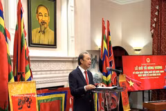 L’ambassadeur du Vietnam aux États-Unis, Nguyên Quôc Dung, s’exprime lors du programme, le 25 avril. Photo : VNA