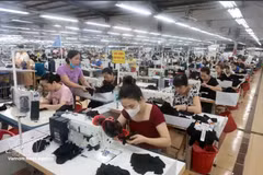 La compagnie de confection TNG Thai Nguyên génère un chiffre d’affaires annuel de plusieurs billions de dôngs et emploie plus de 20.000 personnes. Photo : VNA